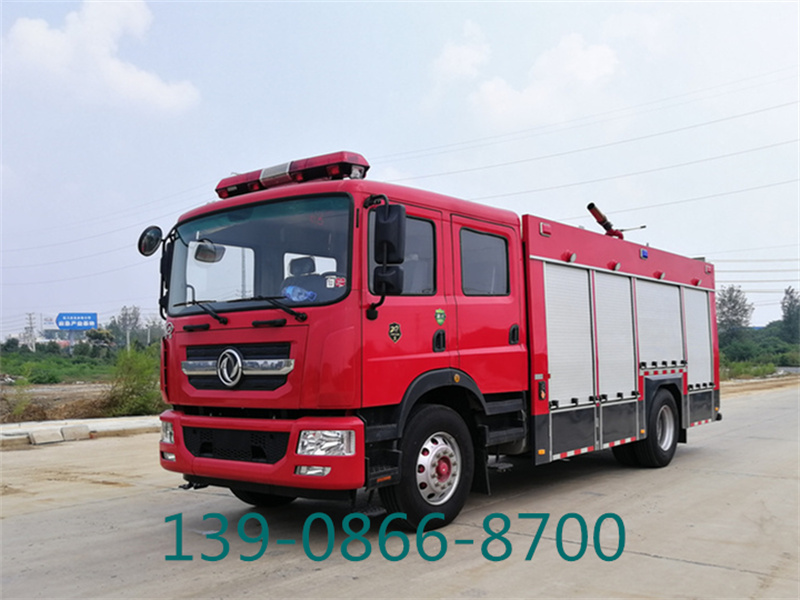 東風D9泡沫消防車（7噸）